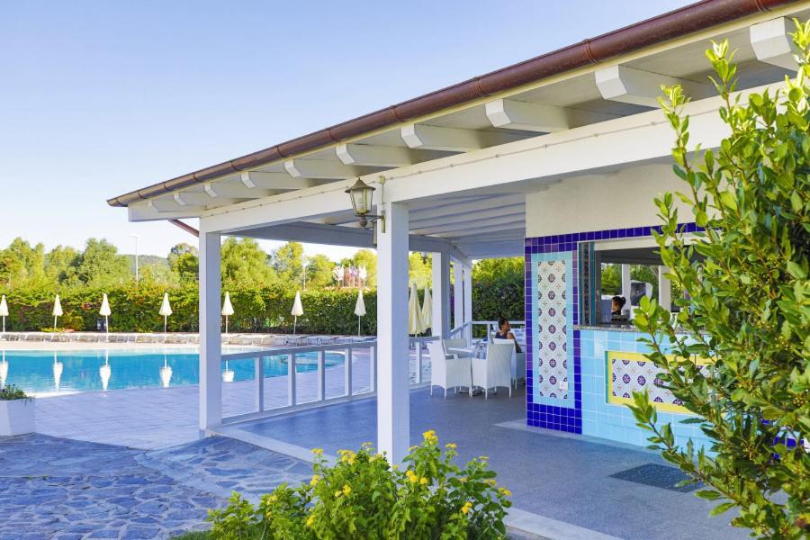 Nicolaus Club Li Cucutti Hotel Agrustos Exterior photo